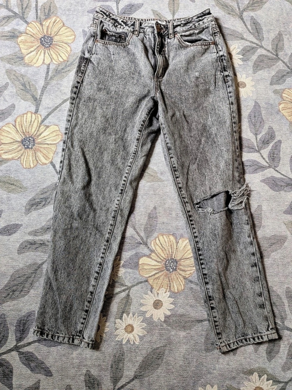 Garage Denim Mom Jean Gray Waist 27 Distressed Jeans